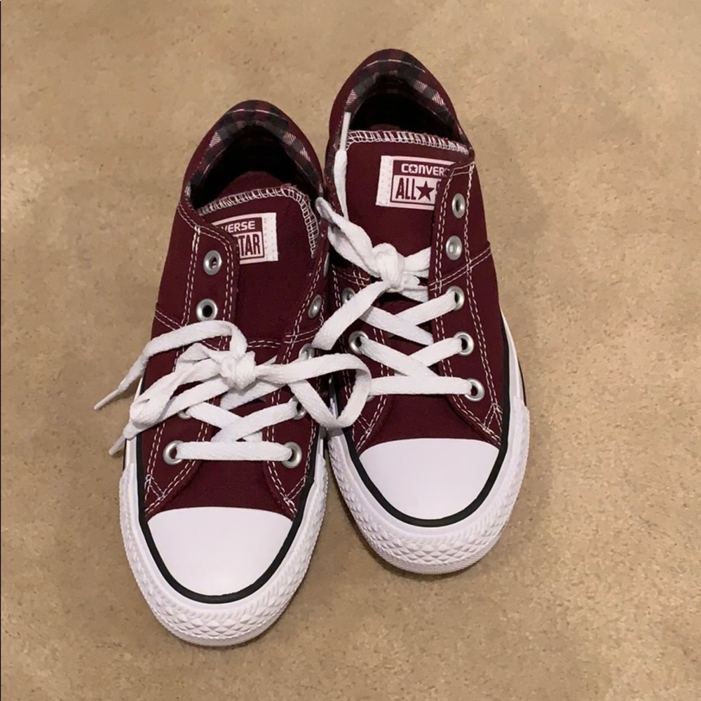 US size 6 converse